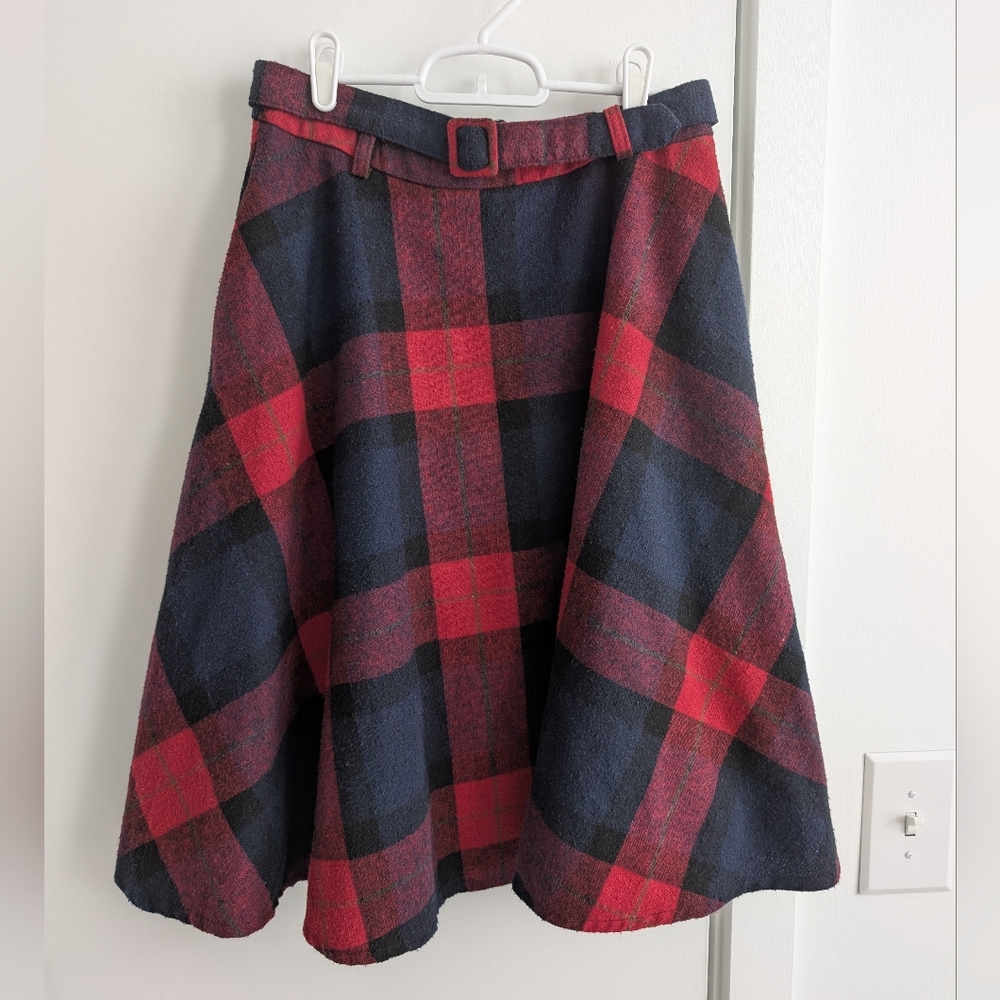 Yuqi Fashion Plaid Flannel A Line Full Skirt Size L